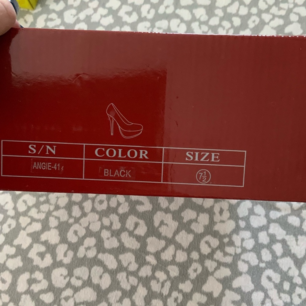 Black Platform Heels size 7.5 - Picture 7 of 8